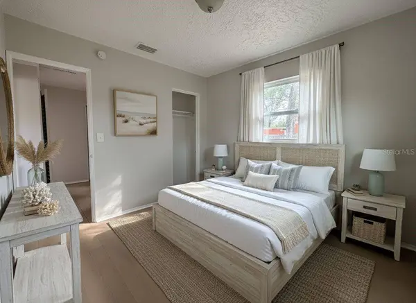 900 40TH ST S, St Petersburg, FL 33711