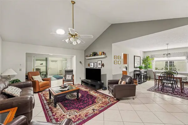 312 THORN HILL PL, Sun City Center, FL 33573