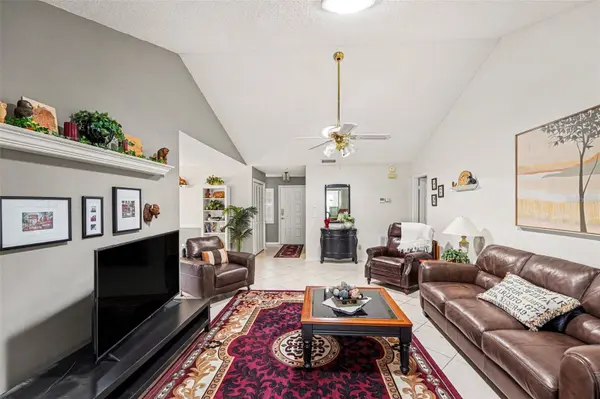 312 THORN HILL PL, Sun City Center, FL 33573