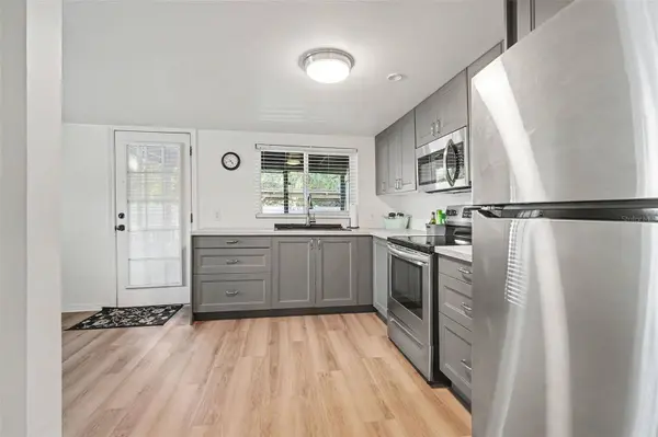 6305 S MACDILL AVE, Tampa, FL 33611