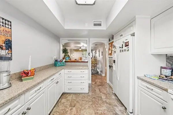 825 S VILLAGE DR N #102, St Petersburg, FL 33716