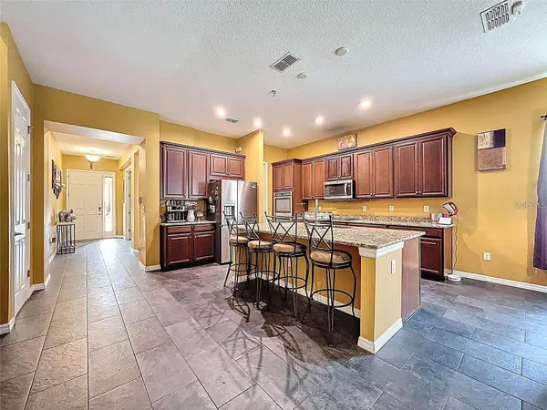 4916 ROLLING GREEN DR, Wesley Chapel, FL 33543
