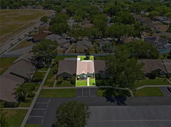 2370 BENTLEY DR, Palm Harbor, FL 34684