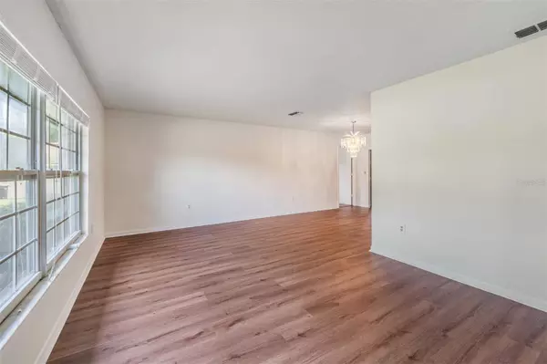 2111 GROVEGLEN LN S, Lakeland, FL 33813