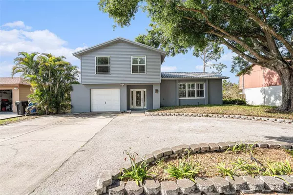 8212 MALVERN CIR, Tampa, FL 33634