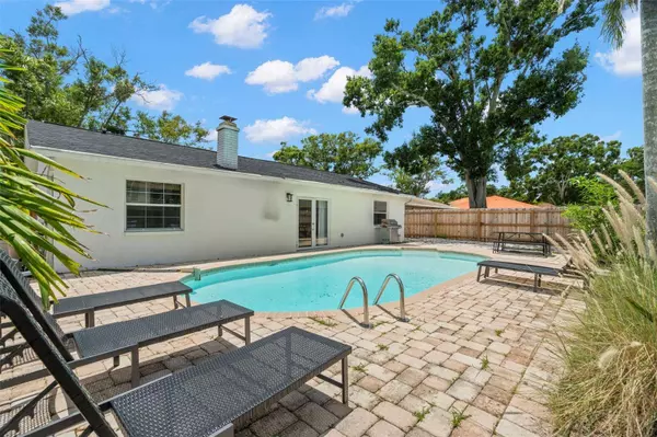 8459 121ST PL, Largo, FL 33773