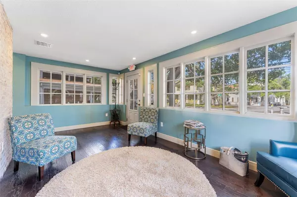 337 S PLANT AVE, Tampa, FL 33606