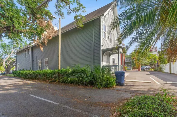 337 S PLANT AVE, Tampa, FL 33606