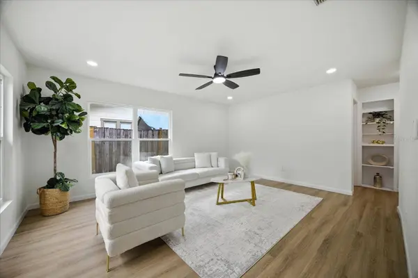 1009 E CRAWFORD ST, Tampa, FL 33604