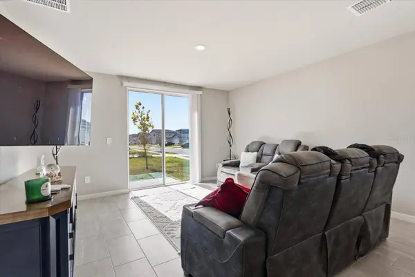 2301 E NEWSOME RD, Plant City, FL 33565