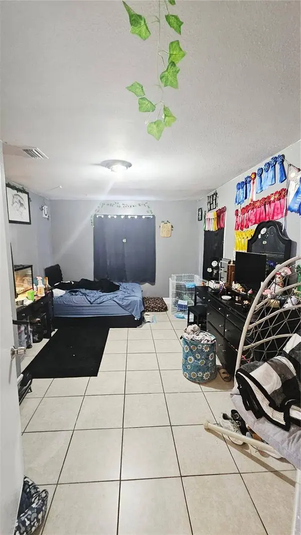 3009 S WILLOW DR, Plant City, FL 33566