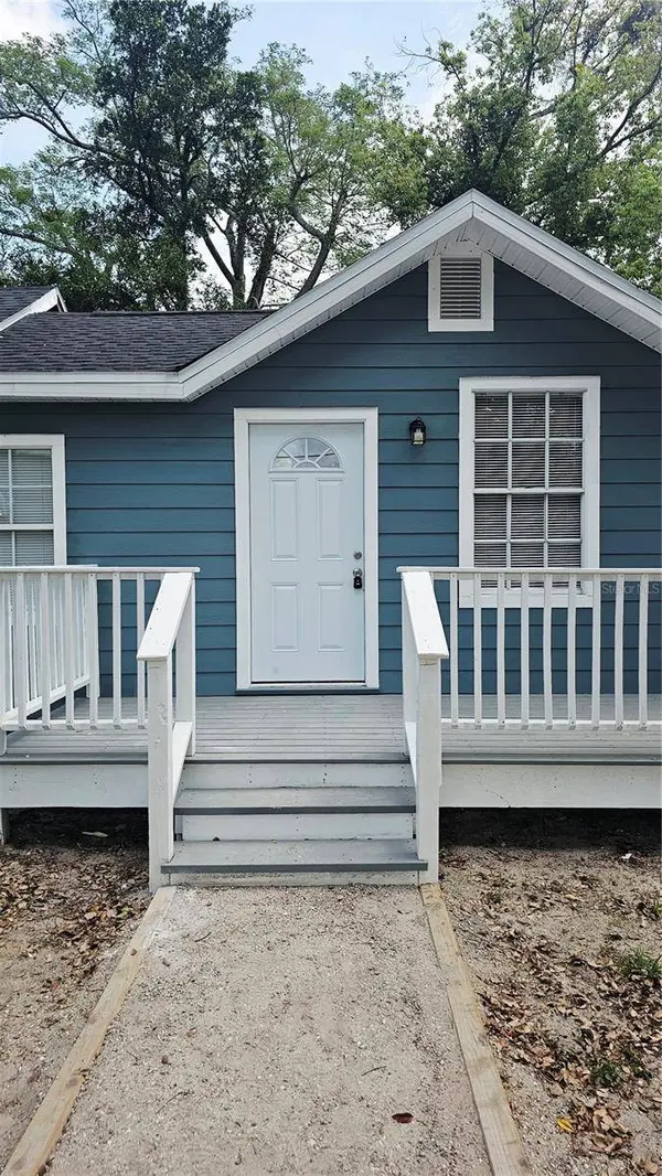 8419 N OLA AVE, Tampa, FL 33604