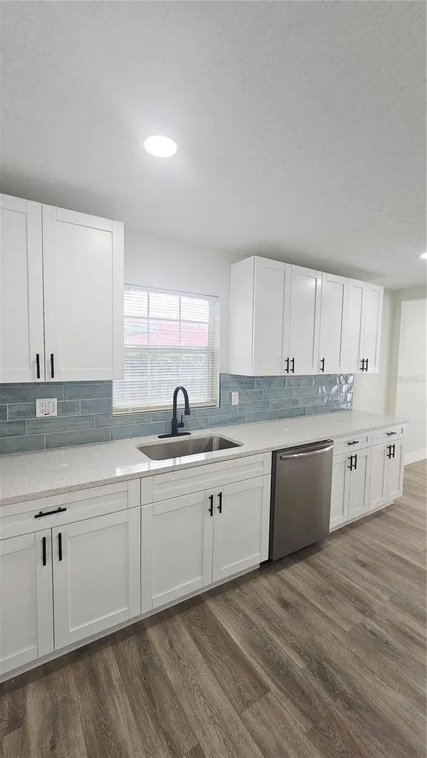 8419 N OLA AVE, Tampa, FL 33604