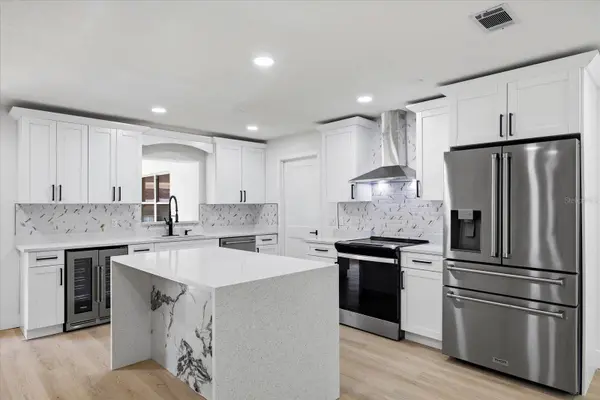 3304 KING RICHARD CT, Seffner, FL 33584