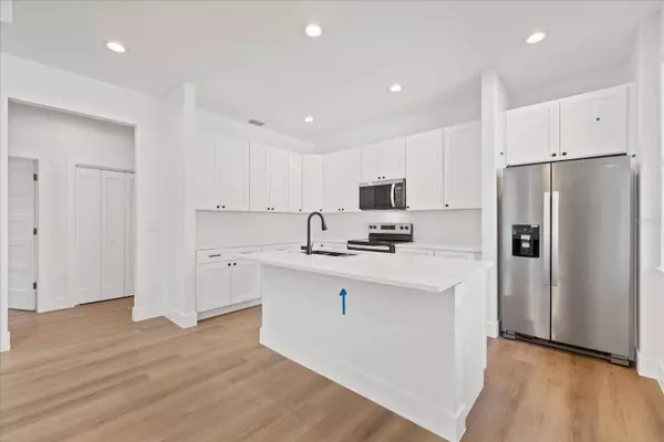 3902 E HENRY AVE, Tampa, FL 33610