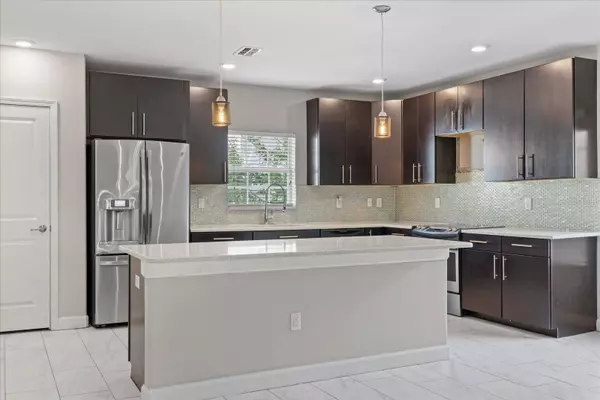 834 N OREGON AVE, Tampa, FL 33606