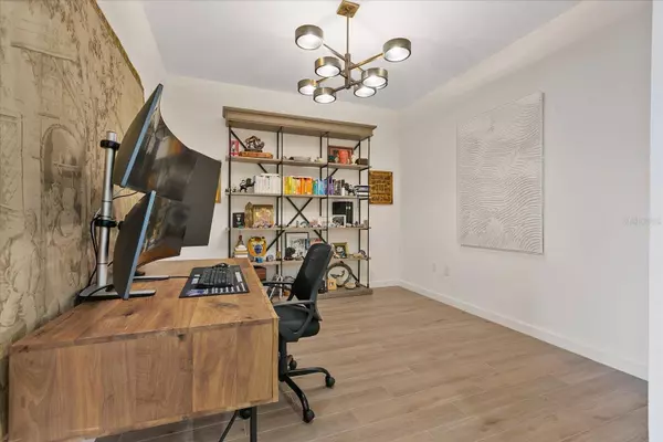 920 N OSCEOLA AVE #303, Clearwater, FL 33755