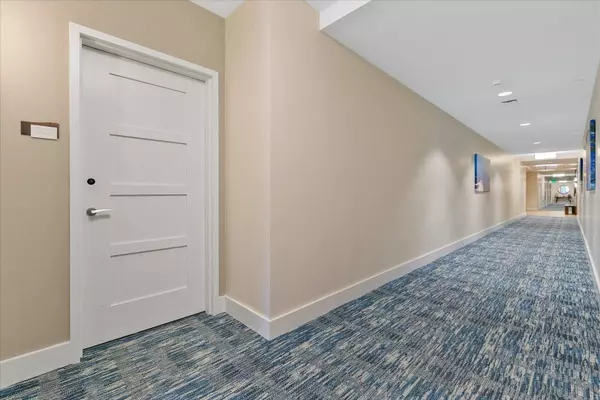 920 N OSCEOLA AVE #303, Clearwater, FL 33755