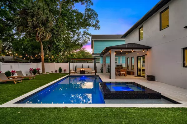 902 W PLYMOUTH ST, Tampa, FL 33603