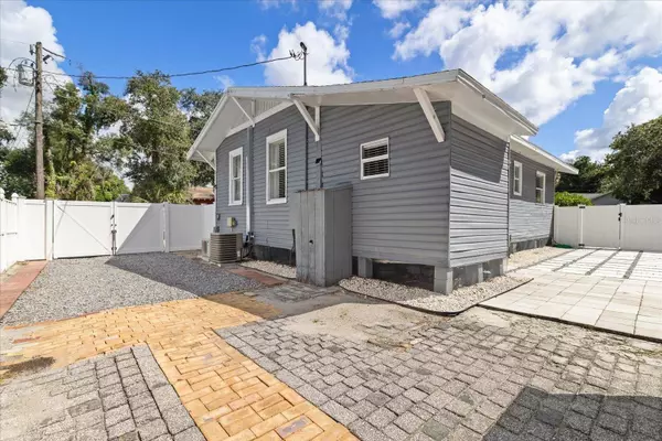 2916 N HIGHLAND AVE, Tampa, FL 33602