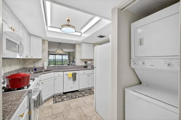 5400 PARK ST N #504, St Petersburg, FL 33709