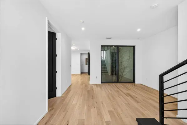 94 W DAVIS BLVD, Tampa, FL 33606