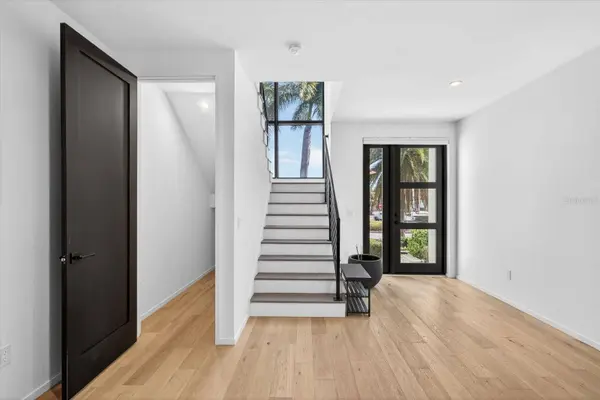 94 W DAVIS BLVD, Tampa, FL 33606