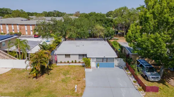 11919 102ND ST, Largo, FL 33773
