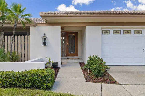 3104 BLUFFS DR, Largo, FL 33770