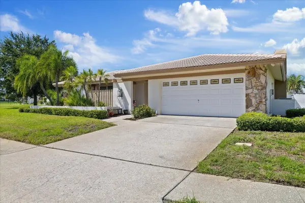 3104 BLUFFS DR, Largo, FL 33770
