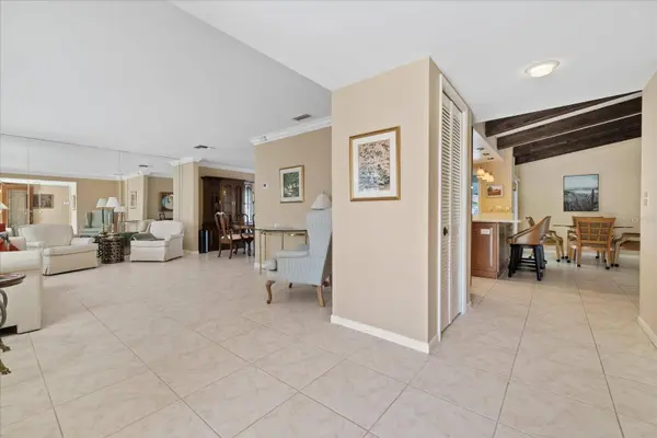 3104 BLUFFS DR, Largo, FL 33770