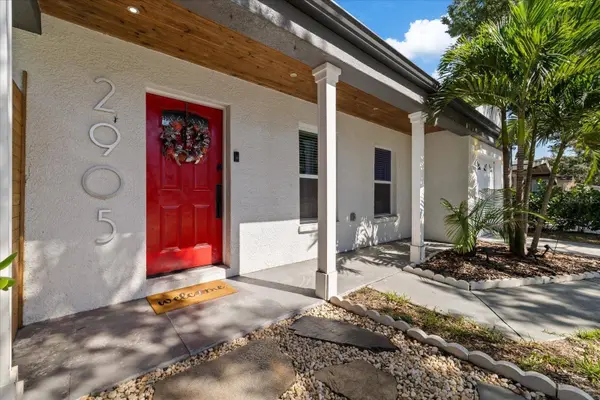 2905 W PAXTON AVE, Tampa, FL 33611
