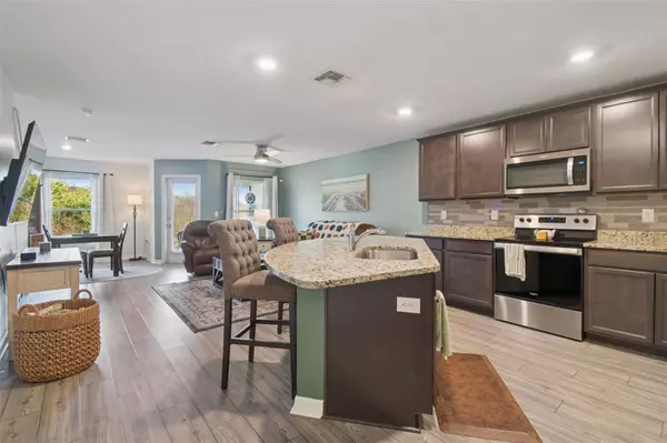 5228 NEW FRIENDSHIP PL, Tampa, FL 33619