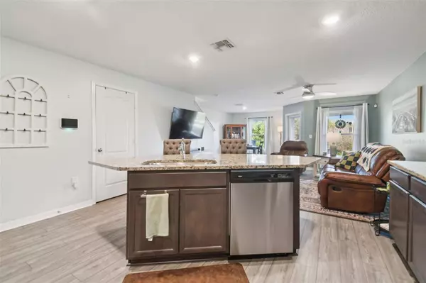 5228 NEW FRIENDSHIP PL, Tampa, FL 33619