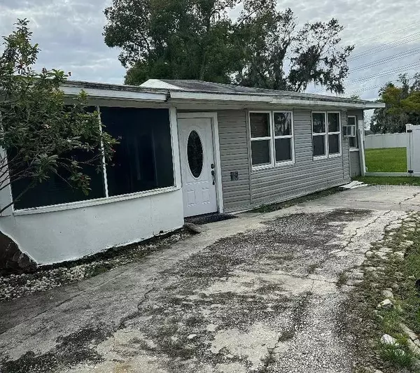 1035 E LAKE PARKER DR #15, Lakeland, FL 33801