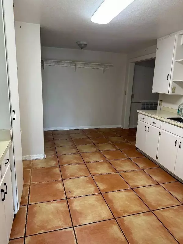 1035 E LAKE PARKER DR #15, Lakeland, FL 33801