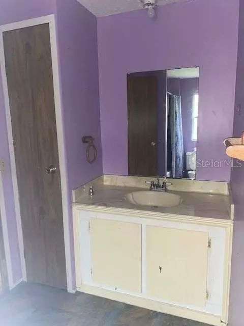 1035 E LAKE PARKER DR #8, Lakeland, FL 33801