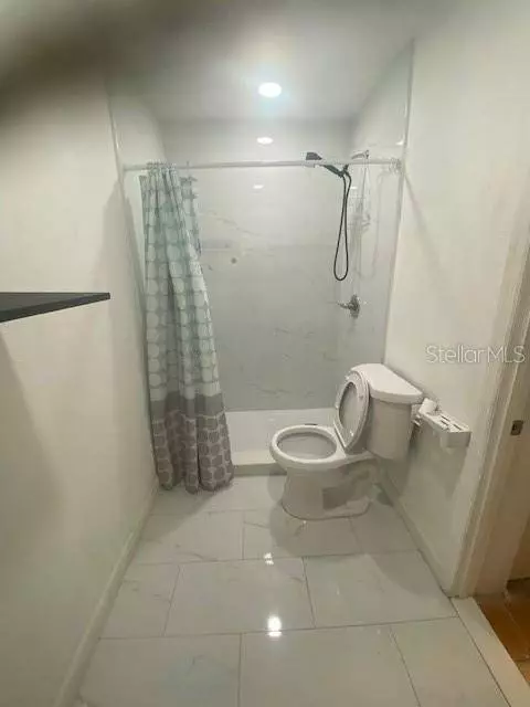 1045 E LAKE PARKER DR #1045, Lakeland, FL 33801