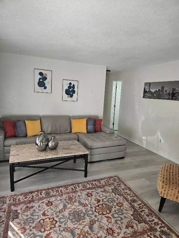 1606 N LOIS AVE, Tampa, FL 33607