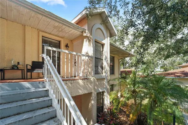 317 KNOTTWOOD CT #317, Sun City Center, FL 33573
