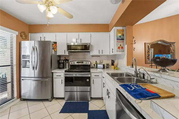 317 KNOTTWOOD CT #317, Sun City Center, FL 33573