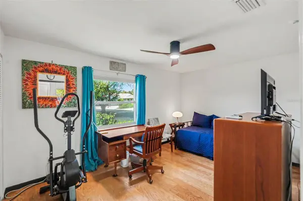 1811 BRETH CT, Sun City Center, FL 33573