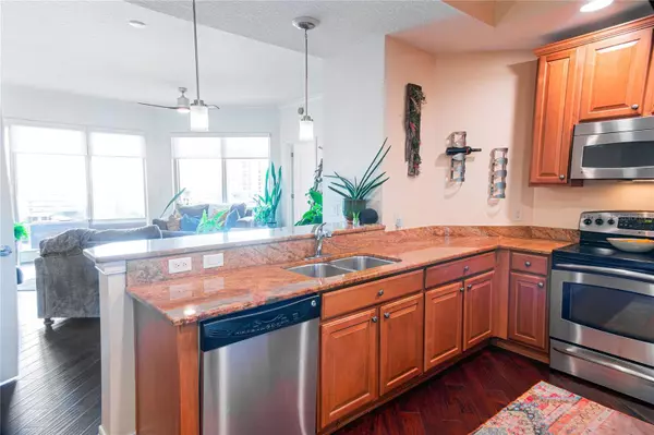 1209 E CUMBERLAND AVE #1003, Tampa, FL 33602