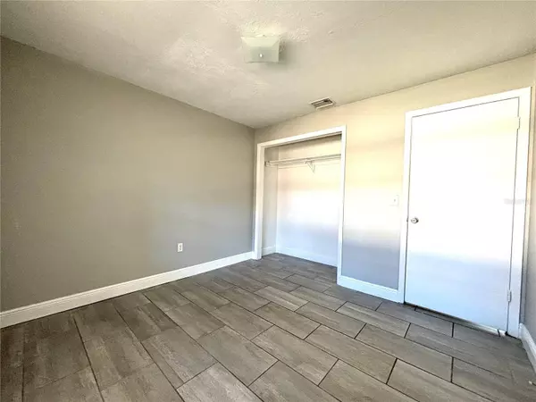 1408 E BOUGAINVILLEA AVE, Tampa, FL 33612