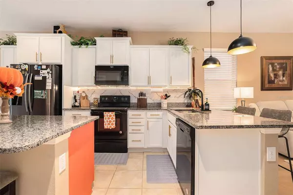 5312 FALLEN LEAF DR, Riverview, FL 33578