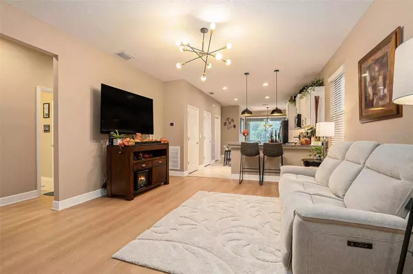 5312 FALLEN LEAF DR, Riverview, FL 33578