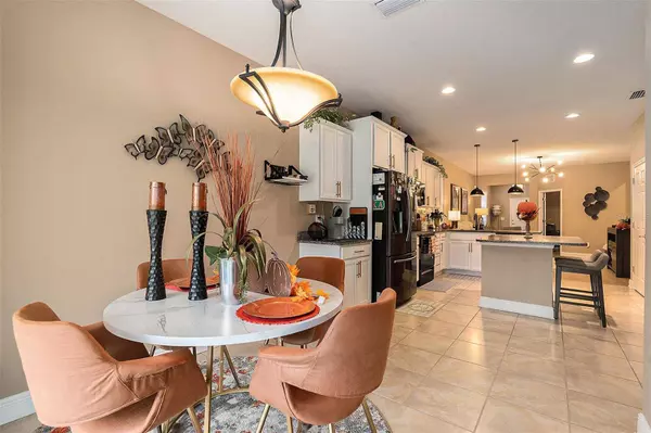 5312 FALLEN LEAF DR, Riverview, FL 33578