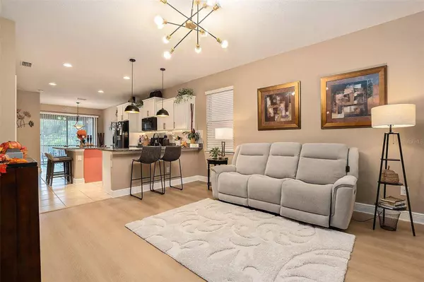 5312 FALLEN LEAF DR, Riverview, FL 33578