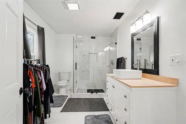 6305 S MACDILL AVE, Tampa, FL 33611