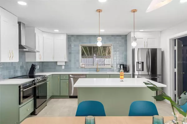 1698 EDEN CT, Clearwater, FL 33756